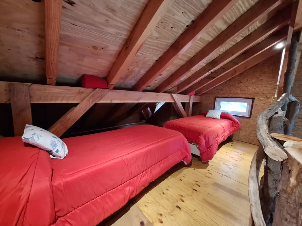 CABAÑA QUINQUIN-  Descanso y naturaleza frente al lago para 4 personas